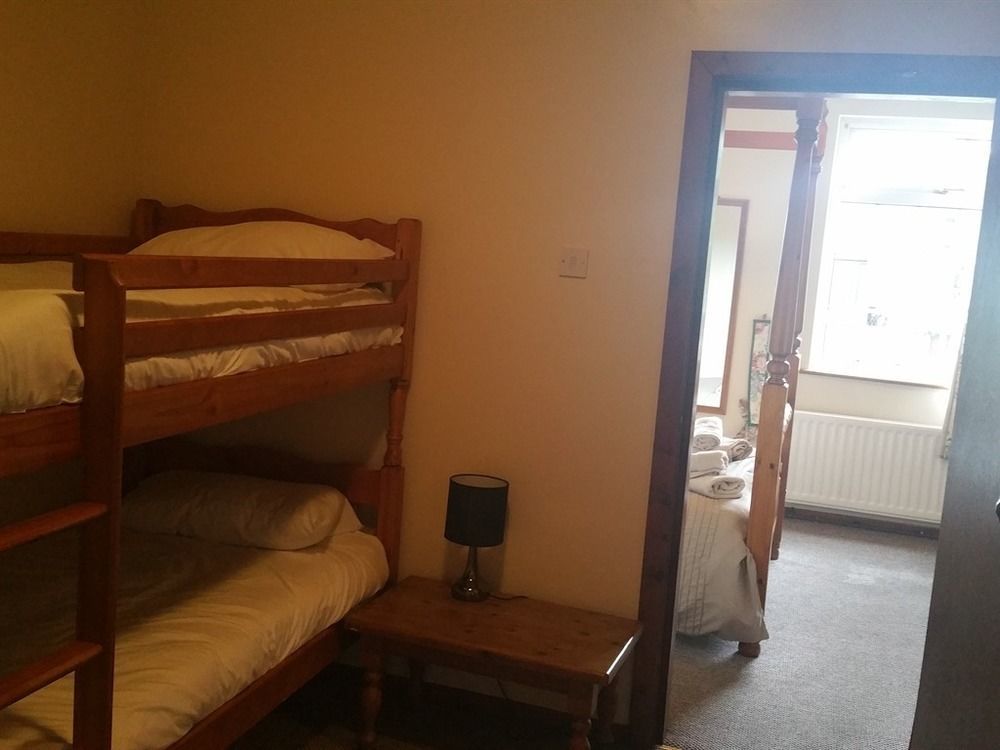The Railway Inn Froghall Экстерьер фото